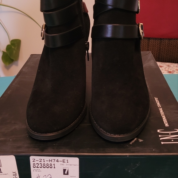 International Concepts Black suede bootie - Picture 2 of 6